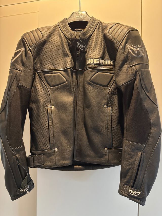 Giacca in pelle tg. 52 da moto uomo BERIK