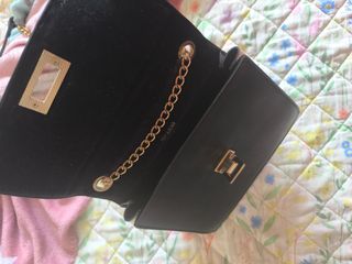 Bolso verde y beige de Pullandbear