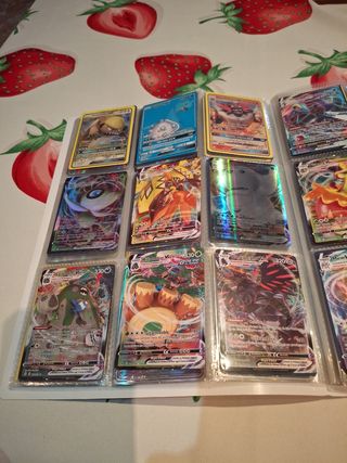 Álbum de cartas Pokémon completo