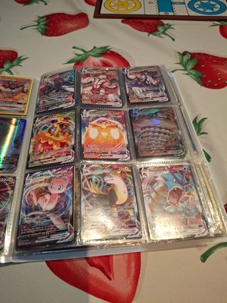 Álbum de cartas Pokémon completo