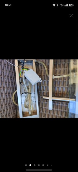 Lampara de pared moderna - metal y cristal