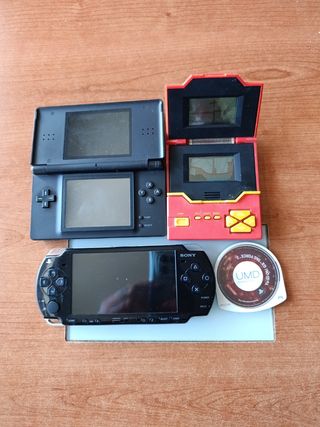 Nintendo DS Lite + PSP: Consolas