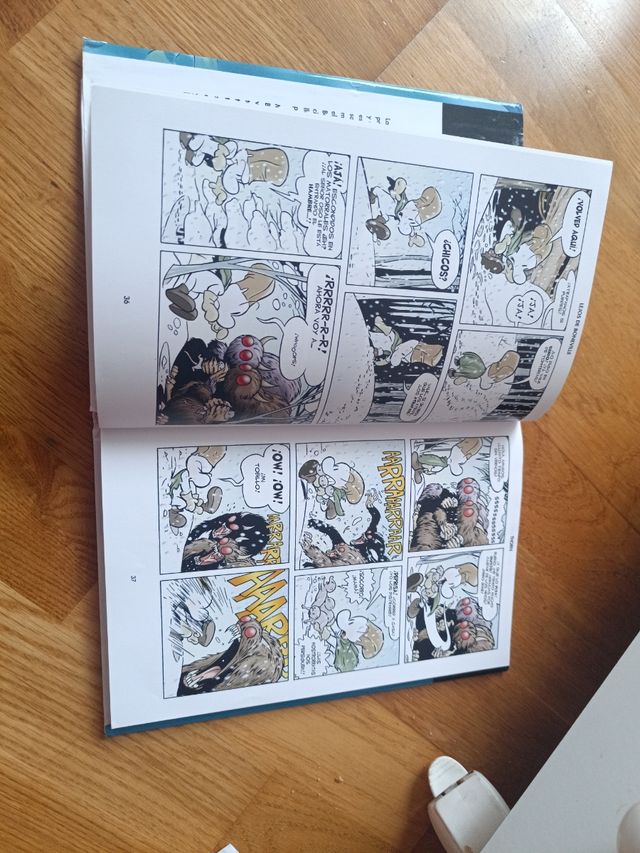 Bone,Vol. 1: Lejos De Boneville (Spanish Edition)