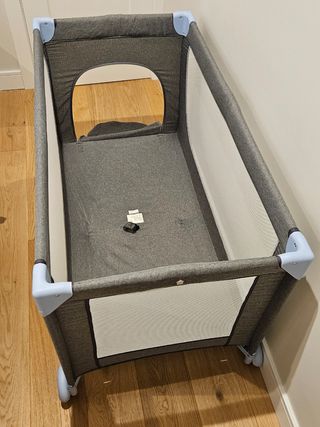 Cuna de viaje Kinderkraft Joy gris