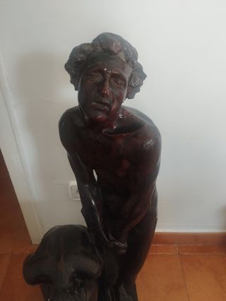 Escultura modernista Expulsión del paraíso