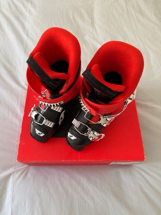 Pack esquís y botas niño como nuevo