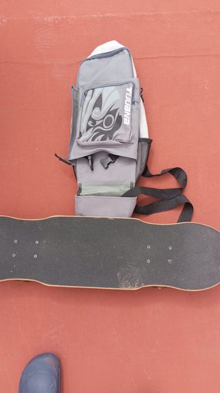 Skateboard con FUNDA PORTATIL o mochila 