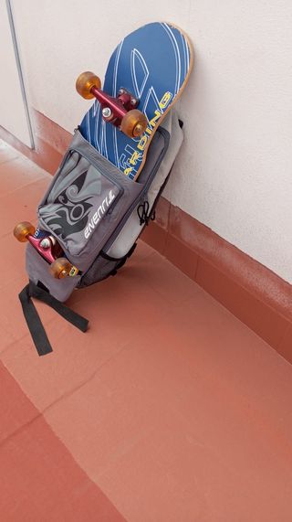 Skateboard con FUNDA PORTATIL o mochila 
