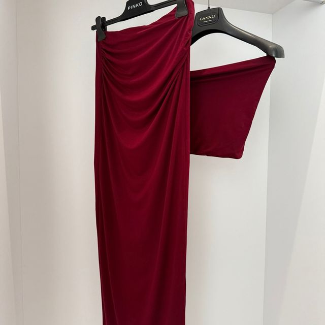 Burgundy Le Prive Set