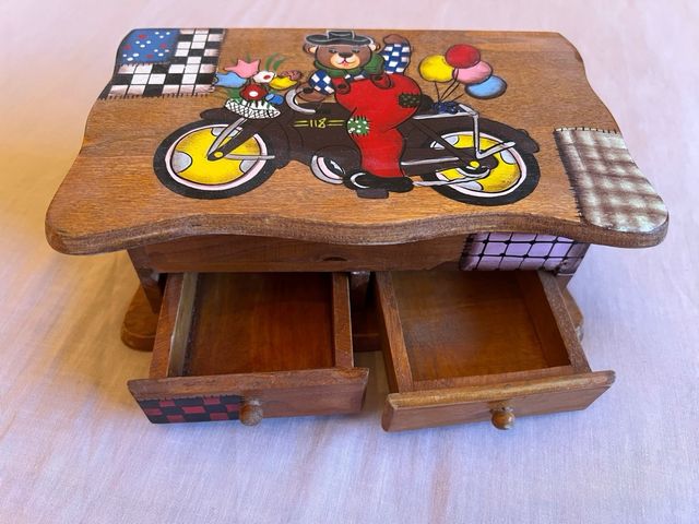 Cajita joyero madera dibujos pintados