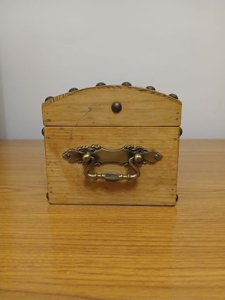 Baul pequeño vintage