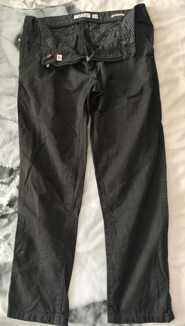Pantalones negros hombre