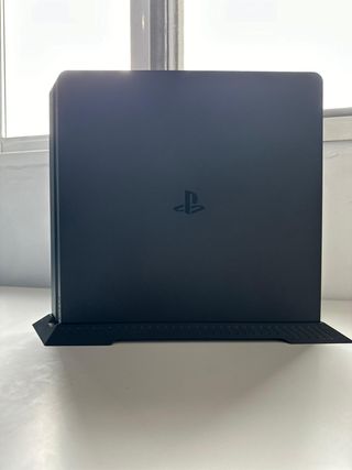 PS4 Slim (Playstation 4) + Mando + 2 juegos