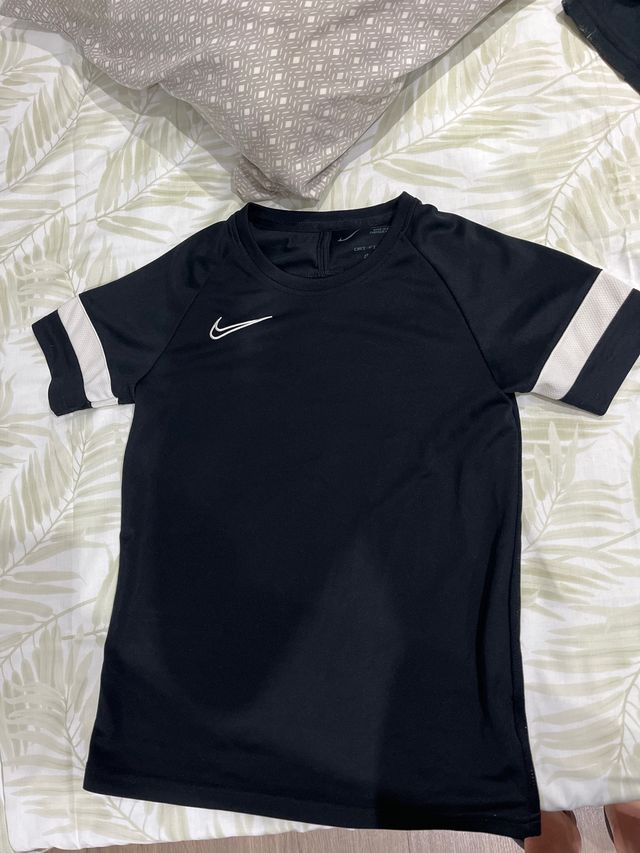 Camiseta Nike Jr. Dri-FIT - Talla 5