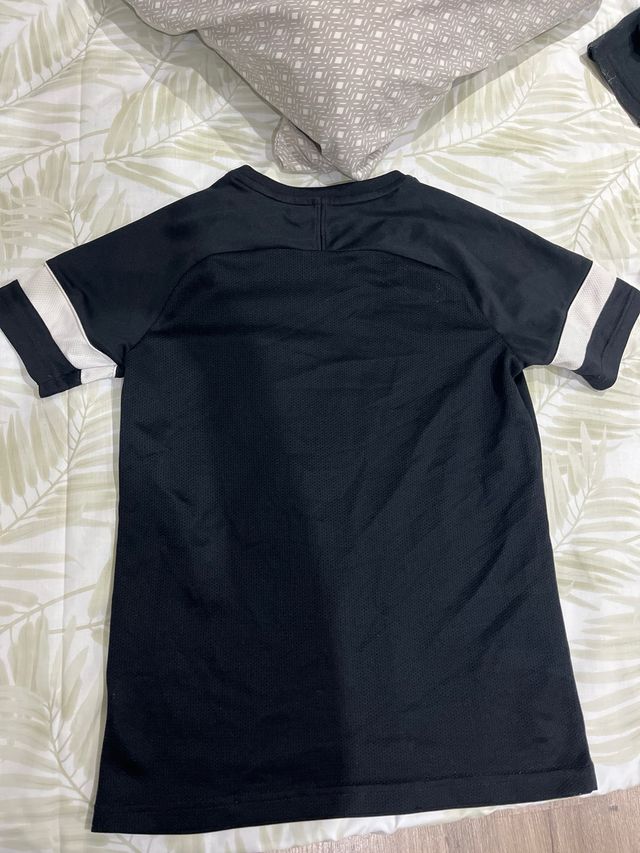 Camiseta Nike Jr. Dri-FIT - Talla 5