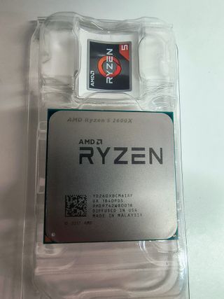 CPU AMD Ryzen 5 2600x con dissipatore Wraith