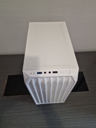Torre PC mars gaming SIN ESTRENAR
