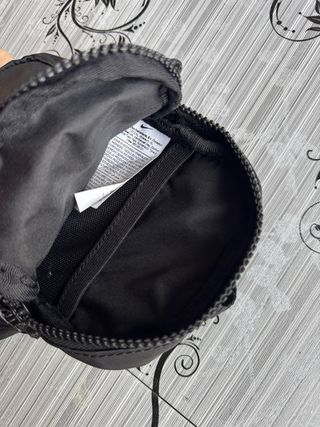 Bandolera Nike negra