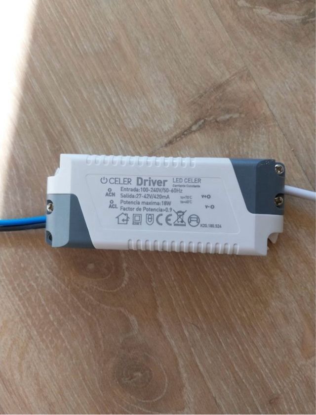 3 luces LED redondos de techo