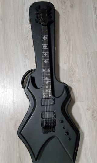 Guitarra BC Rich Warlock NT mate EMG 81 85