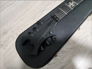 Guitarra BC Rich Warlock NT mate EMG 81 85