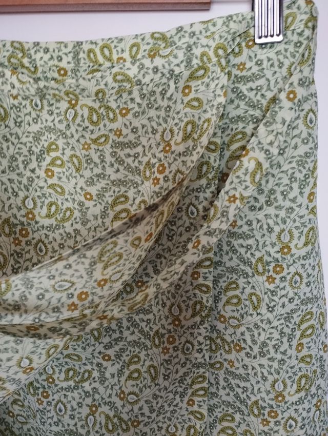 Falda en distintos tonos de verde