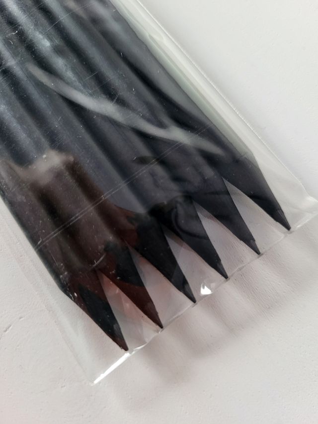 Matite Balenciaga in edizione limitata