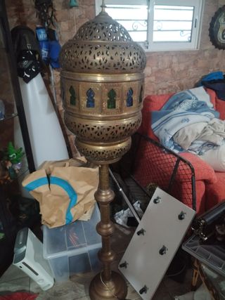 Lámpara de pie árabe 
