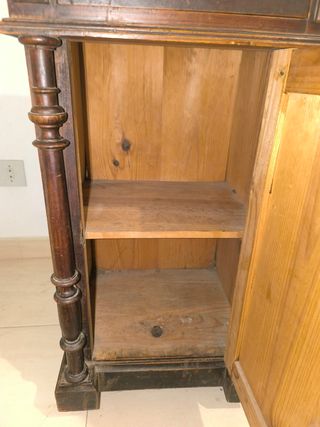 Mesita antigua