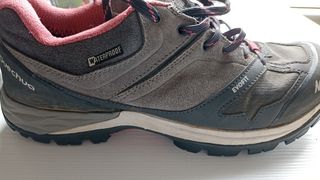 Zapatillas Quechua montaña mujer grises