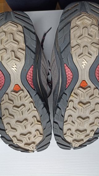 Zapatillas Quechua montaña mujer grises