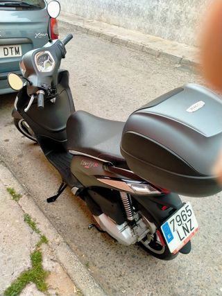Piaggio Liberty 125cc año_2021- Gris Oscuro