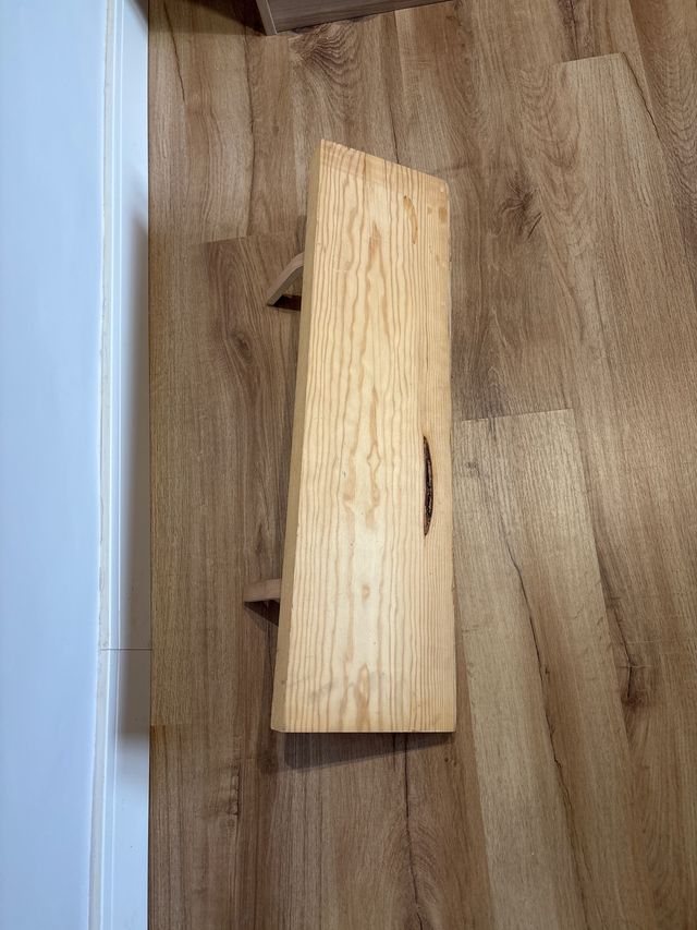 Estanteria de madera de pino sin tratar como nuevo