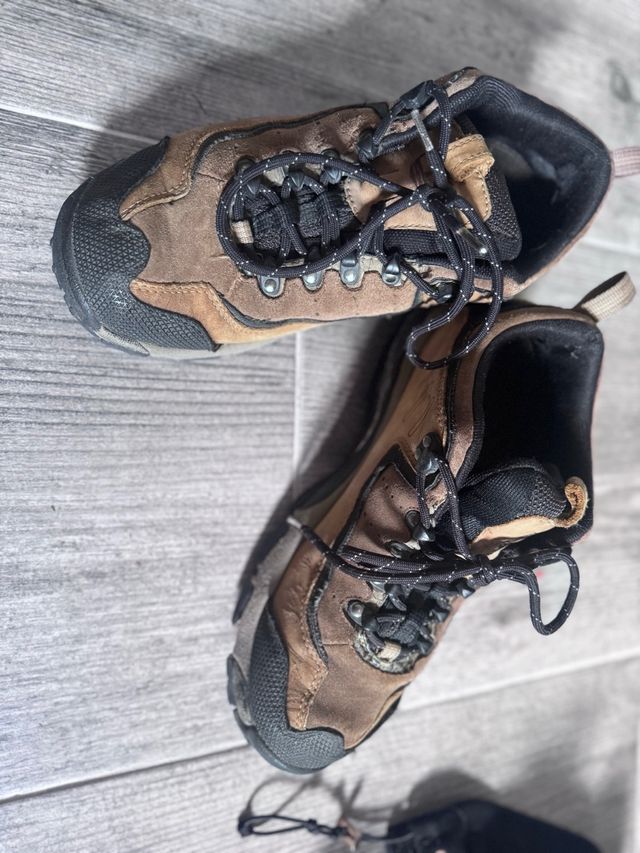 Zapatillas senderismo marrón