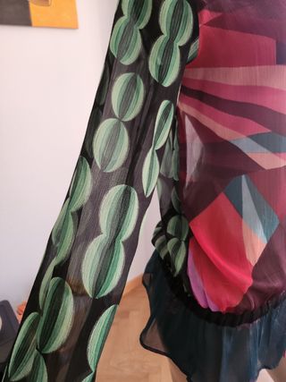 Blusa estampada  marca: DesiGual