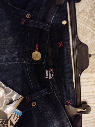 Jeans moto in denim
