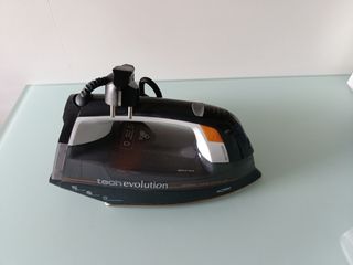 Plancha Vapor Solac Tech Evolution