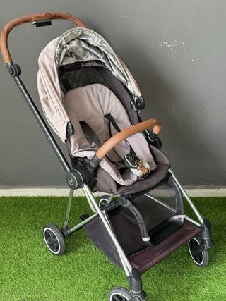 Cochecito Cybex Mios gris + patinete (regalo)
