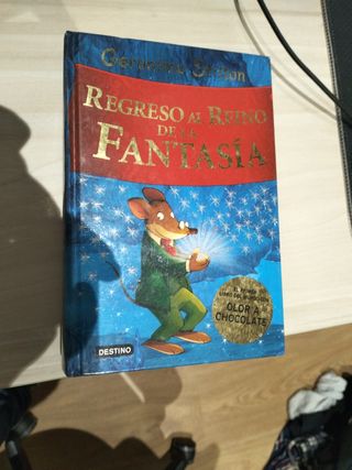 Regreso al Reino de la Fantasía: ¡Libro con olo...