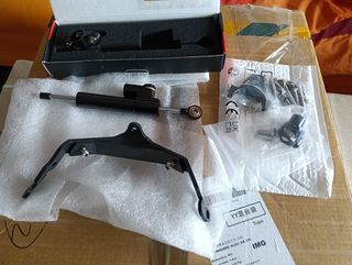 Amortiguador de dirección para moto