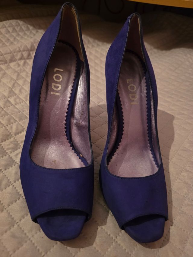 Tacones Lodi azul marino -talla 39