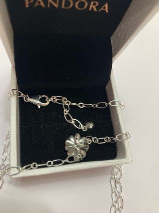 collar flor azul