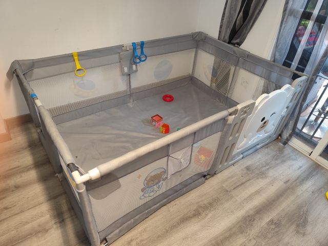 Parque infantil tamaño grande. 120x180cm