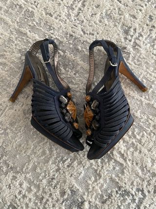 sandalia con pedreria