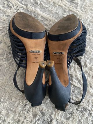 sandalia con pedreria