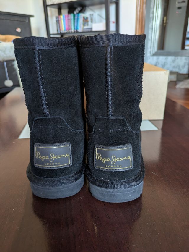 Botas de pelo negras talla 36