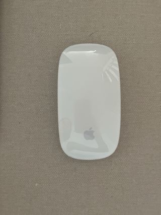 MacBook Pro 15" Retina 2014 + cargador + raton