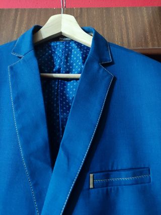 Traje azul como nuevo 
