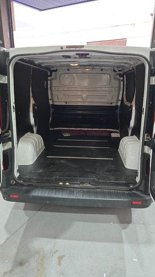 Opel Vivaro 2015