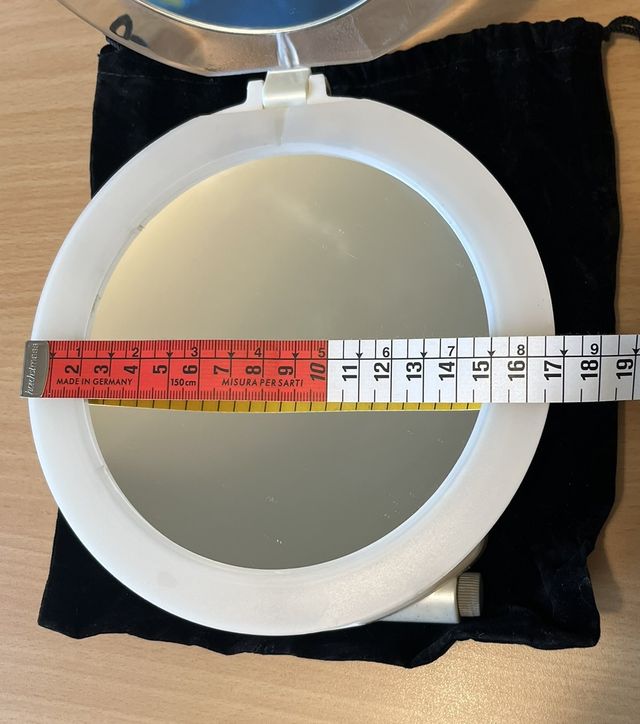 Espejo doble con luz y aumento 10x